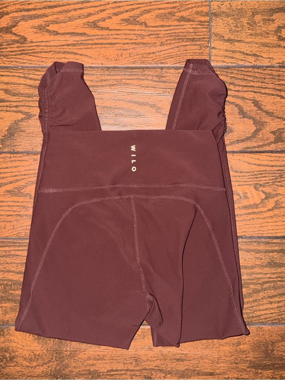 Wilo Burgundy High-Rise Active Bike Shorts with Straps